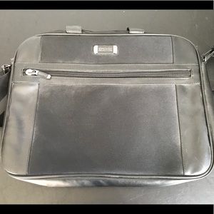Kenneth Cole R-Tech Laptop / Messenger bag